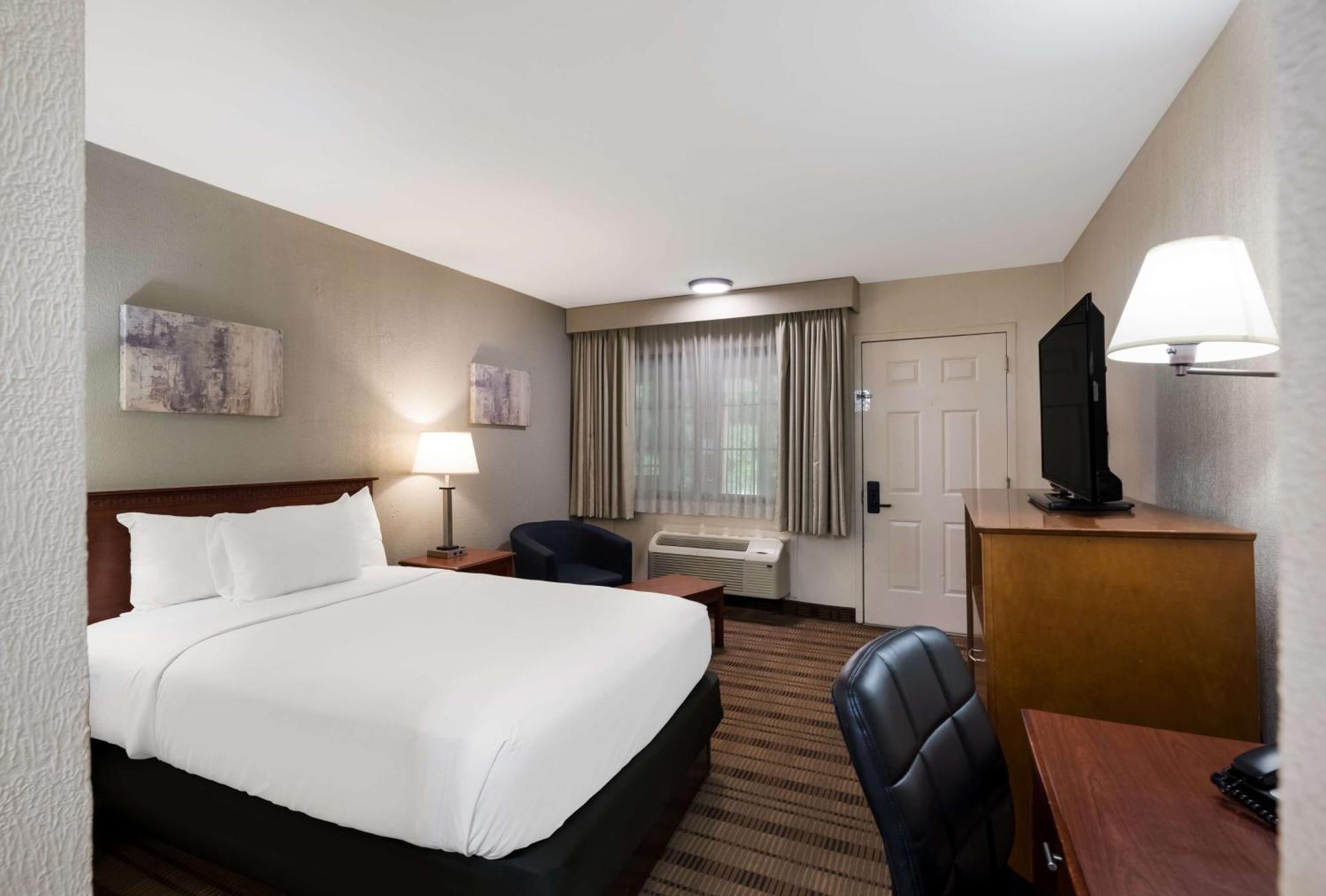 Surestay Plus By Best Western Woodbury Inn Exteriér fotografie